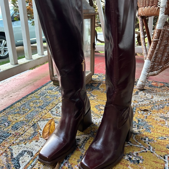Vince Camuto Women's Sangeti 2 Wide Calf High Boots Dark Mahogany Size 8 - Picture 2 of 15